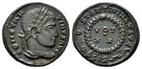 Constantino I. Follis. 321-324 d.C. Siscia. (Ric-174 var). Anv.: CONSTANTINVS AVG. Cabeza laureada a derecha. Rev.: DN CONSTANTINI MAX AVG. VOT / X X ...