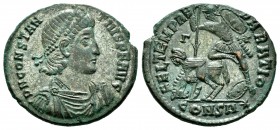Constancio II. Centenional. 348-350 d.C. Tesalónica. (Ric-122). Rev.: FEL TEMP REPARATIO. Constancio en pie a izquierda con Vitoria y labarum. Ae. 5,0...