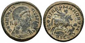 Magnencio. Centenional. 350-353 d.C. Lugdunum. (Ric-115). Anv.: D N MAGNENTIVS P F. Busto drapeado y con coraza a derecha, detrás A. Rev.: GLORIA ROMA...