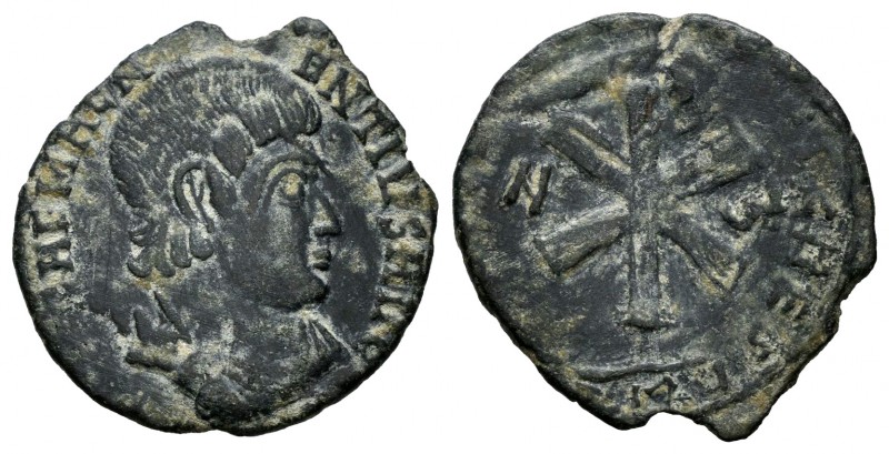 Magnencio. 1/2 maiorina. 350-353 d.C. Anv.: D N MAGNENTIVS P F AVG. Busto con co...