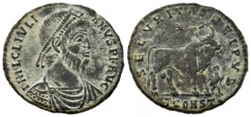 Juliano II El Apóstata. Maiorina. 360-363 d.C. Arles. (Ric-320). Anv.: D N FL CL IVLIANVS P F AVG. Busto con diadema de perlas y drapeado a derecha. R...