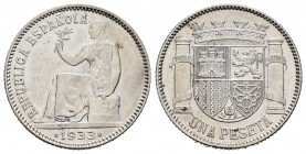 II República (1931-1939). 1 peseta. 1933*3-4. Madrid. (Cal-34). Ag. 4,97 g. Brillo original. SC-. Est...30,00.