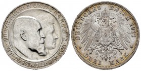 Alemania. Wurttemberg. Wilhelm II. 3 mark. 1911. Freudenstadt. F. (Km-636). Ag. 16,64 g. Bodas de plata de WilhemII y Charlotte. Mínimos golpes en el ...