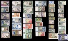Interesante conjunto de 44 billetes españoles, 1 de 50 céntimos (1937), 8 de 1 peseta (1937, 1938, 1940, 1943, 1945, 1948, 1951, 1953), 2 de 2 pesetas...