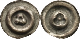 Medieval coins 
POLSKA/POLAND/POLEN/SCHLESIEN

Dolny Silesia, 4 ćwierci XIII wieku. Brakteat - rozeta trzypłatkowa 

Trzypłatkowa rozeta z wklęsł...