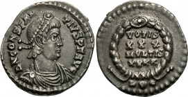 Constantius II, 337-361. Siliqua (Silver, 17 mm, 2.12 g, 12 h), Lugdunum, 360-361. D N CONSTAN-TIVS P F AVG Pearl-diademed, draped and cuirassed bust ...