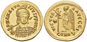 Anastasius I, 491-518. Solidus (Gold, 20.5 mm, 4.50 g, 6 h), Constantinople, 10th officina, 498. D N ANASTA-SIVS P P AVC Helmeted and cuirassed bust o...