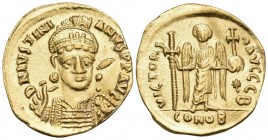 Justinian I, 527-565. Solidus (Gold, 20 mm, 3.41 g, 6 h), Constantinople, 2nd officina (B), 527-538. DN IVSTINI-ANVS PP AVC Helmeted, diademed and cui...
