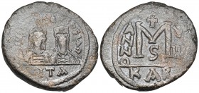 Justin II, with Sophia, 565-578. Follis or 40 nummi (Bronze, 30.5 mm, 16.91 g, 12 h), Carthage, 6th officina (S), year 8 = 572-573. [D N] IVS[TIN]O ET...
