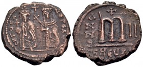Phocas, 602-610. 40 Nummia or Follis (Copper, 26 mm, 10.74 g, 12 h), Theoupolis (Antioch), regnal year 2 = 603-4. D N FOCA NE PE AV To left, Phocas, c...