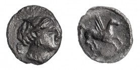EMPORION. Tritartemorión (241-218 a.C.). A/ Cabeza de Aretusa a der. entre E y (M). R/ Pegaso a der. AR 0,58 g. CNH-19. ACIP-180. CC-70, mismo ejempla...