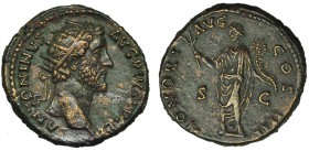 ANTONINO PÍO. Dupondio. Roma (145-161). A/ Cabeza radiada a der. R/ El Honor a izq. con rama y cornucopia; HONORU AVG. COS. IIII, S. C. RIC-802. CH-41...