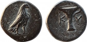 AEOLIS. Kyme. Ae (Circa 350-250 BC). Diogenes, magistrate.
Obv: DIOΓΕΝΗΣ.
Eagle standing right.
Rev: KY.
One-handled cup left.
SNG Copenhagen 49.
Cond...