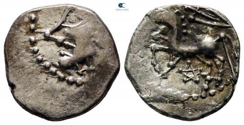 Central Gaul. Lemovices circa 100-60 BC. 
Quinarius AR

15 mm., 1,87 g.


...