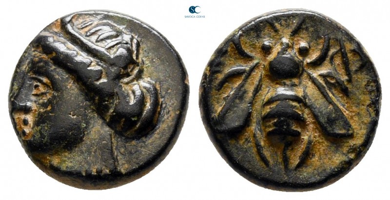 Ionia. Ephesos circa 375-325 BC. 
Bronze Æ

10 mm., 1,35 g.



nearly ver...