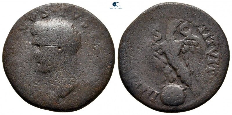 Divus Augustus AD 14. Rome
As Æ

26 mm., 7,78 g.



fine