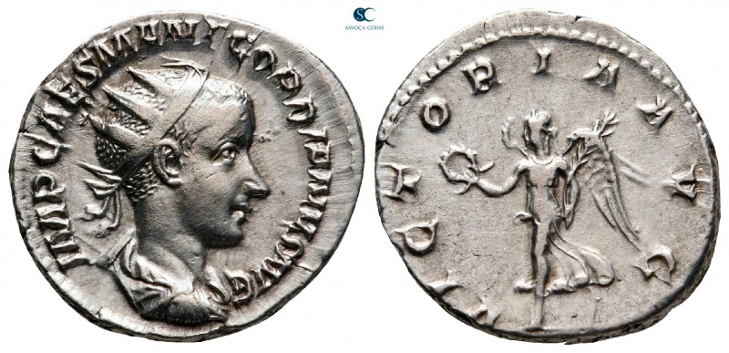 Gordian III AD 238-244. Rome
Antoninianus AR

21 mm., 4,38 g.



very fin...