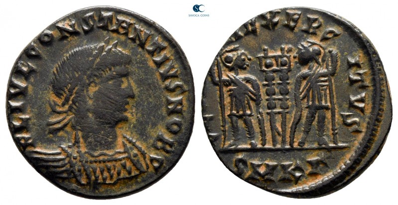 Constantius II, as Caesar AD 324-337. Cyzicus
Follis Æ

16 mm., 2,06 g.


...