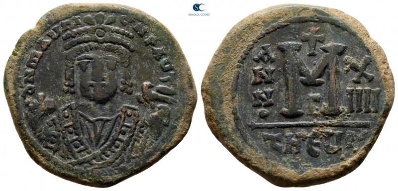 Maurice Tiberius AD 582-602. Theoupolis (Antioch)
Follis Æ

29 mm., 11,09 g....