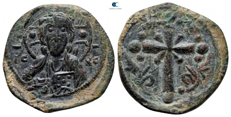 Nicephorus III Botaniates AD 1078-1081. Constantinople
Anonymous Follis Æ

24...