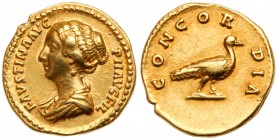 Roman Empire (Ancient, 27 BC - 476 AD)
Faustina Jr. (daughter of Antoninus Pius and wife of Marcus Aurelius), Gold Aureus (7.33 g). Mint of Rome, str...