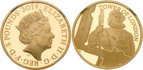 Great Britain
Elizabeth II (1952 -), Gold proof Five Pounds, 2019. In the Tower of London Series, Yeoman Warders, crowned head right, JC initials bel...