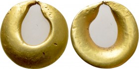 CELTIC. GOLD "Rouelles". 

Obv: .
Rev: .

. 

Condition: Very fine.

Weight: 6.19 g.
 Diameter: 18 mm.