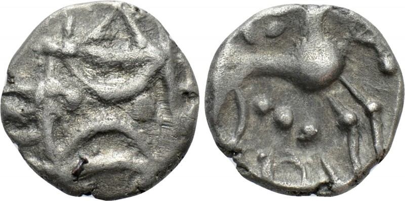 WESTERN EUROPE. Britain. Iceni. Quinar(1st century BC). 

Obv: Two opposed cre...