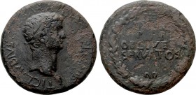 CLAUDIUS (41-54). Sesterius. Rome. 

Obv: TI CLAVDIVS CAESAR AVG P M TR P IMP P P. 
Laureate head right.
Rev: EX S C / P P / OB CIVES / SERVATOS. ...
