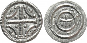 HUNGARY. István II (1116-1131). Denar. 

Obv: Long pelleted cross, with pellet, inward-facing crescent and cross in each angle.
Rev: Short cross pa...