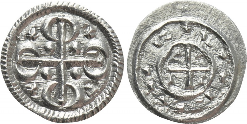 HUNGARY. István II (1116-1131). Denar. 

Obv: Cross with pellets and crosses i...