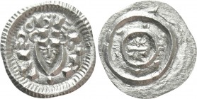 HUNGARY. Bela II (1131-1141). Denar. 

Obv: REX BELA. 
Crowned facing head.
Rev: Short cross, with edge in each angle.

Huszár 50; Lengyel 11/2....