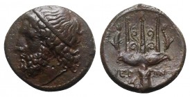 Sicily, Syracuse. Hieron II (275-215 BC). Æ (23mm, 9.03g, 3h), c. 263-218 BC. Head of Poseidon l., wearing tainia. R/ Ornamented trident head flanked ...