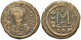 Maurice Tiberius (582-602). Æ 40 Nummi (28mm, 11.24g, 12h). Constantinople, year 1 (582/3). Crowned facing bust, holding globus cruciger and shield. R...