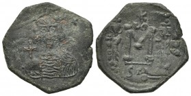 Constantine IV (668-685). Æ 40 Nummi (23mm, 3.91g, 6h). Syracuse, 674-681. Helmeted and cuirassed bust facing slightly r., wearing short beard, holdin...