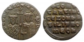 Constantine VII and Zoe (913-959). Æ 40 Nummi (24mm, 6.90g, 6h). Constantinople, 914-919. Crowned facing busts of Constantine, beardless and wearing l...