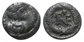 Ostrogoths, Theoderic (493-526). Æ 10 Nummi (16mm, 3.61g, 6h). Ravenna. Mantled bust of Tyche r., wearing mural crown. R/ Monogram of Ravenna; cross a...