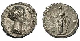 FAUSTINA LA MENOR. Denario. Roma (161-175). R/ Venus a izq. con manzana y timón; VENVS. AR 2,69 g. 17,9 mm. RIC-515B. Erosiones. MBC.
