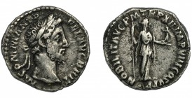 CÓMODO. Denario. Roma (186-187). R/ Nobilitas a der. con cetro y Minerva; NOBILIT AVG P M TR P XII IMP VIII COS V P P. AR 2,74 g. 17,5 mm. RIC-155. MB...