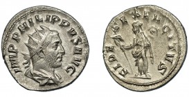 FILIPO I. Antoniniano. Roma (247-249). R/ Fides a izq. con vexillum y estandarte; FIDES EXERCITVS. AR 3,92 g. 21,4 mm. RIC-61. MBC/MBC+.