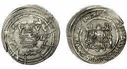 CALIFATO. Abd al-Rahman III. Dirham. Al-Andalus. 333 H. AR 3,88 g. 25 mm. V-404. alabeada. MBC-/MBC.