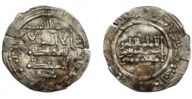 CALIFATO. Abd al-Rahman III. Dirham. Madinat al-Zahra. 343 H. AR 2,26 g. 21 mm. V-425. Pequeña grieta. MBC.