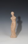ROMA. Imperio Romano. Figura de Venus (I-II d.C.). Terracota. Altura 29,6 cm. Faltan brazos y pegada en la base.