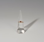 TARDOANTIGUEDAD. Anillo (IV-VI d.C.). Oro. Con piedra rojiza. Diámetro interior 15 mm.