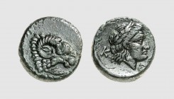 Troas. Kebren. 350-330 BC. Æ (7.73g, 6h). Strauss 455 (this coin); Tradart 3.16. Splendid dark green patina. Good very fine. From the Sadijas collecti...