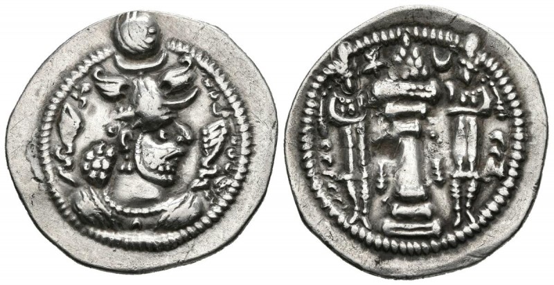 SASANIDA EMPIRE, Hormzid IV. Drachm. (Ar. 3.71g \/ 27mm). Istakhr (ST). Anv: Cro...