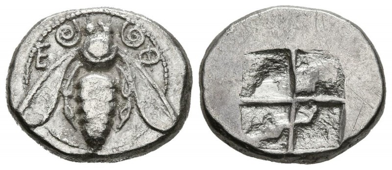 IONIA, Ephesus. Drachm. (Ar. 3.30g \/ 16mm). 500-520 BC Anv: Bee between Greek l...