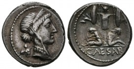 JULIUS CAESAR. Denarius. (Ar. 3.92g \/ 19mm). 48-47 BC Mobile military mint with Caesar. Anv: Diademic head of Venus on the right, behind Cupid. Rev: ...