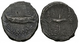 MARCO ANTONIO. Denarius. (Ar. 3.30g \/ 18mm). 32-31 BC Mobile mint. Anv: ANT AVG III VIR RPC. Praetorian galley on the right. Rev: Legionary eagle bet...