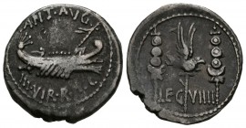 MARCO ANTONIO. Denarius. (Ar. 3.53g \/ 19mm). 32-31 BC Mobile mint. Anv: ANT AVG III VIR RPC. Praetorian galley on the right. Rev: Legionary eagle bet...